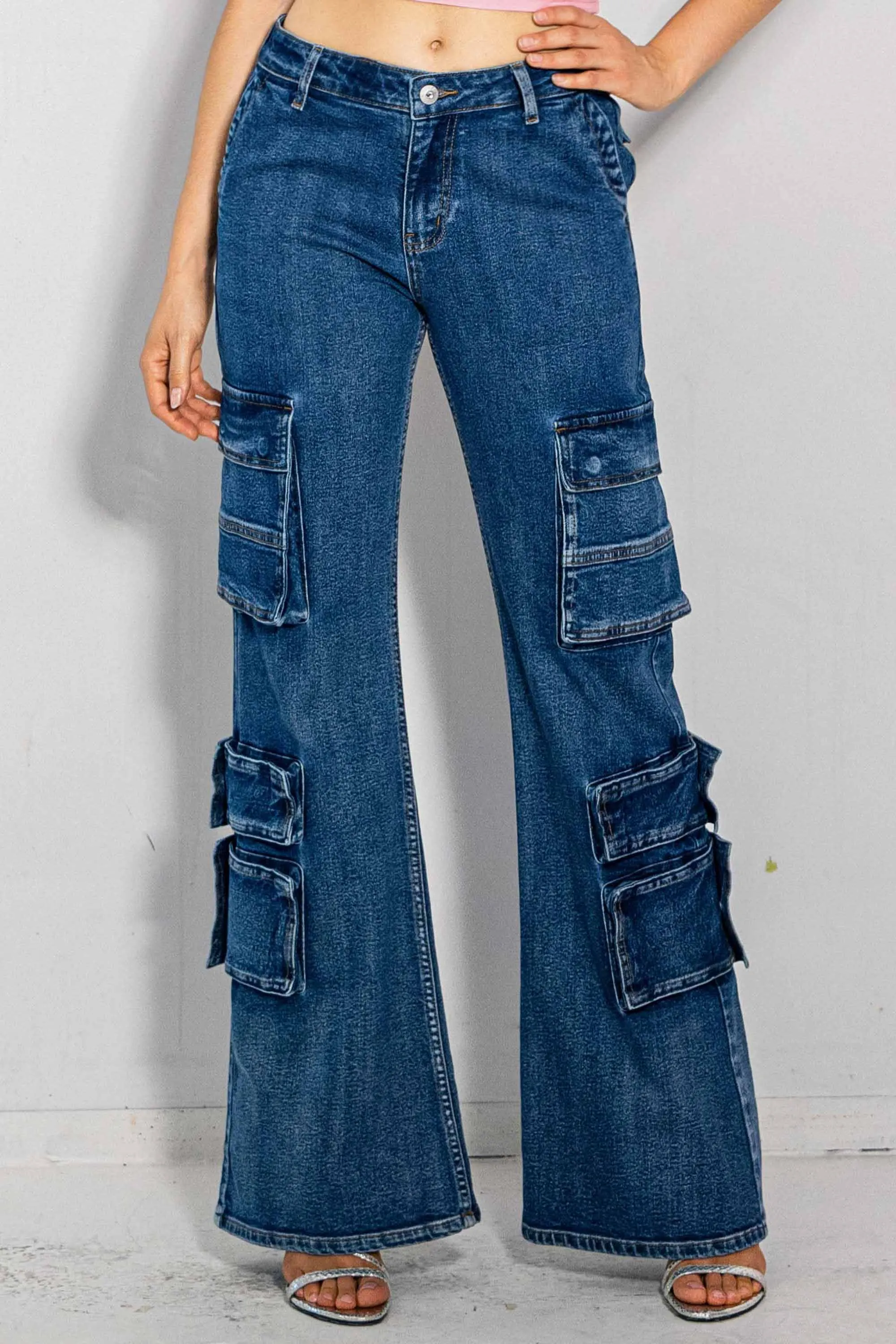 Mid-Rise Volume Flare Cargo Jeans